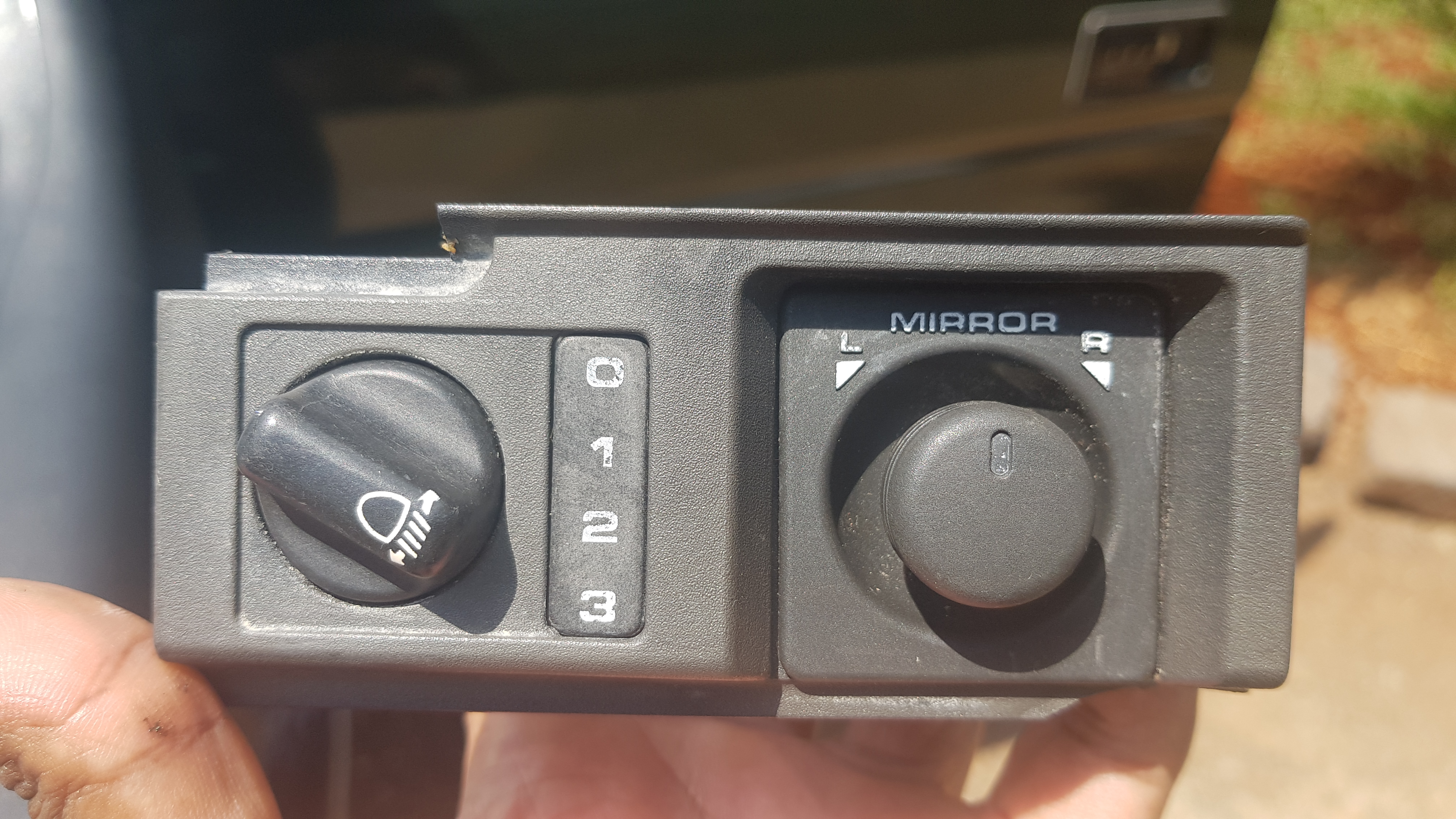 Land Rover Discovery 2 Headlight Side Mirror adjuster