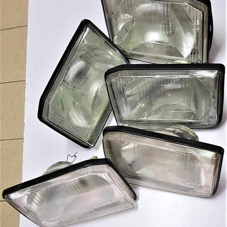 Land Rover Discovery 1 300 td Right Headlight