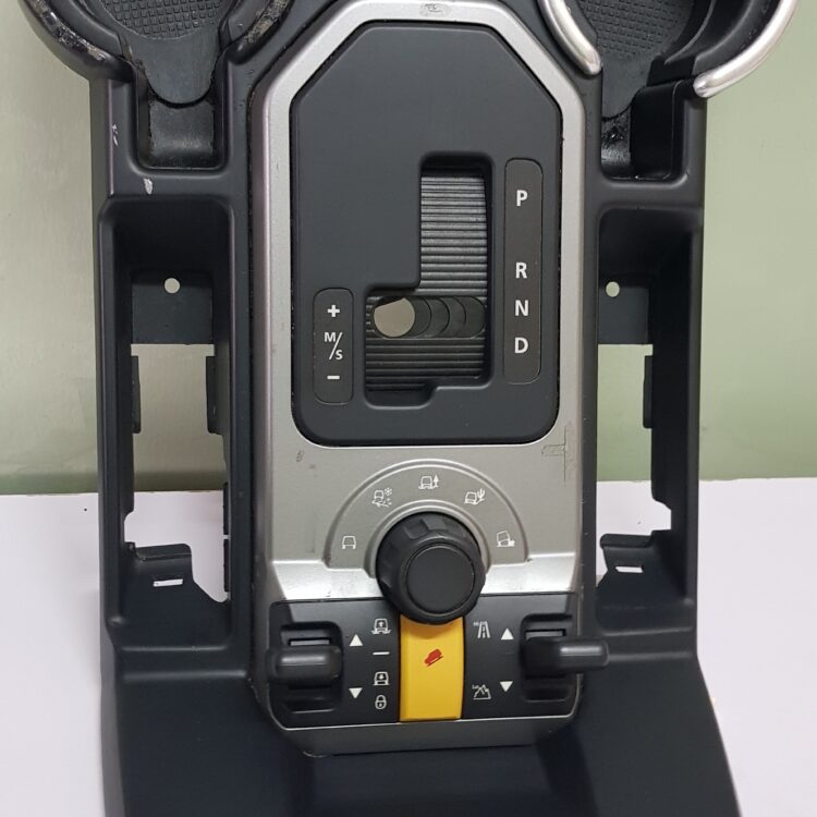 Land Rover Discovery 3 Center Console