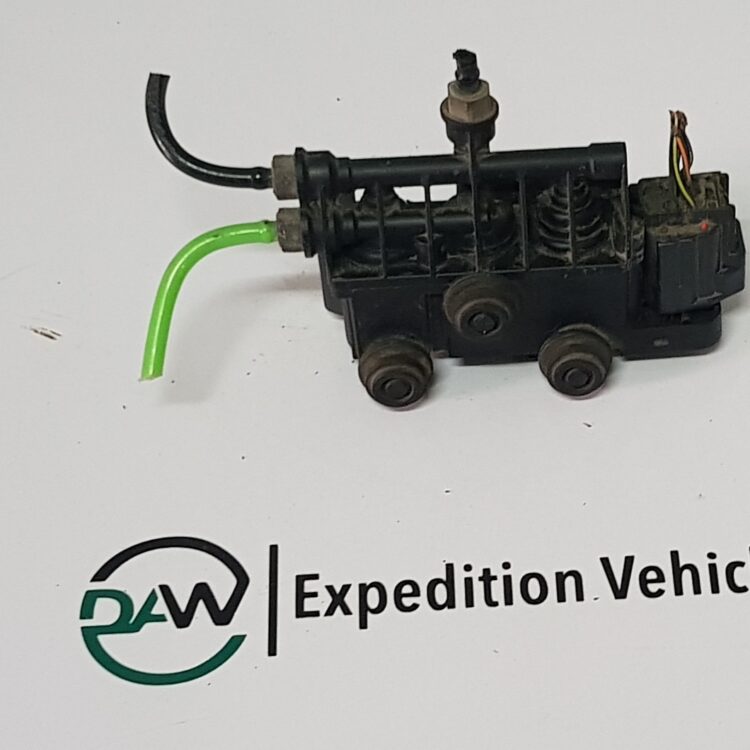 Land Rover Discovery 3 Rear Air Suspension Relief Valve block
