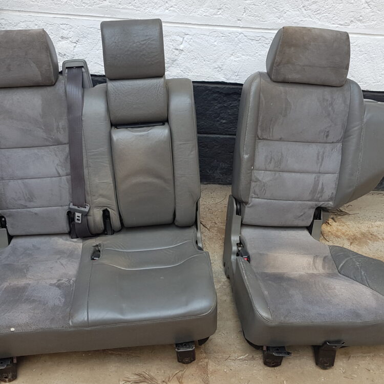 Land Rover Discovery 2 Rear Seats - Set