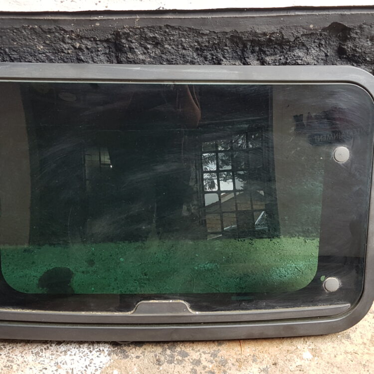 Land Rover Discovery 2 Complete Sunroof - Front Set