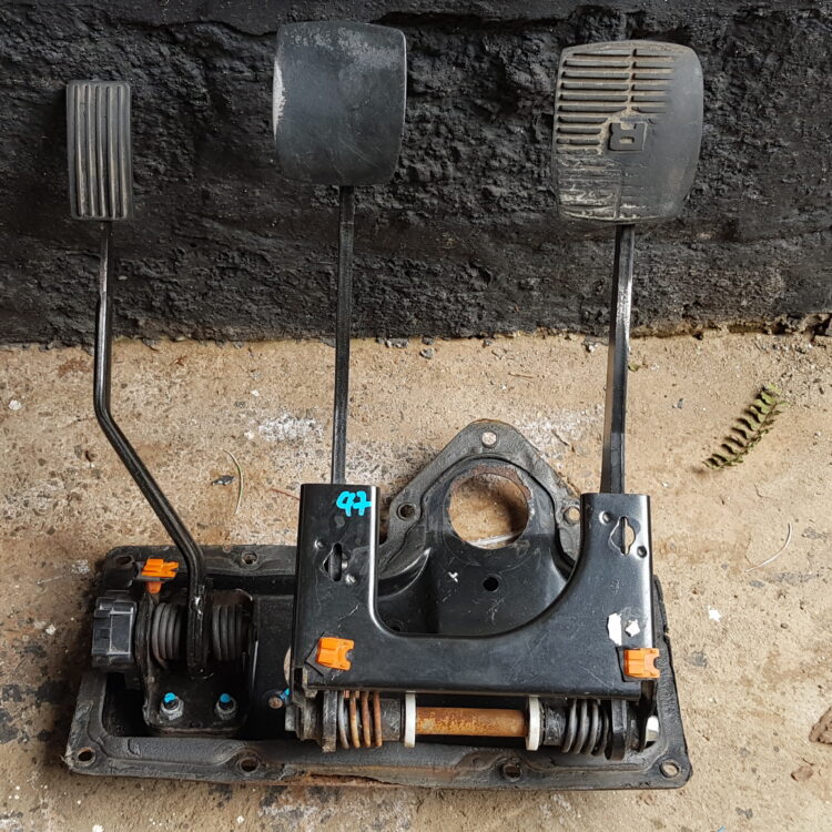 Land Rover Discovery 2 Manual Pedal Box