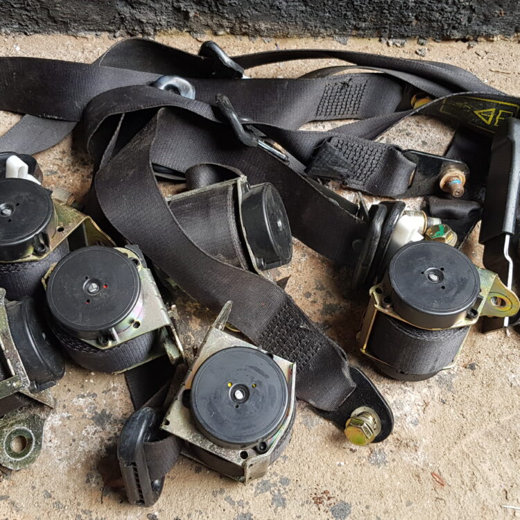 Land Rover Discovery 2 Seat Belts