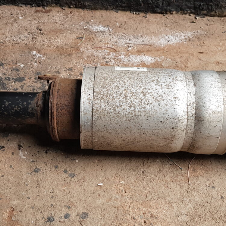 Land Rover Discovery 3 Front Gas Strut/Shock Absorber - Pair