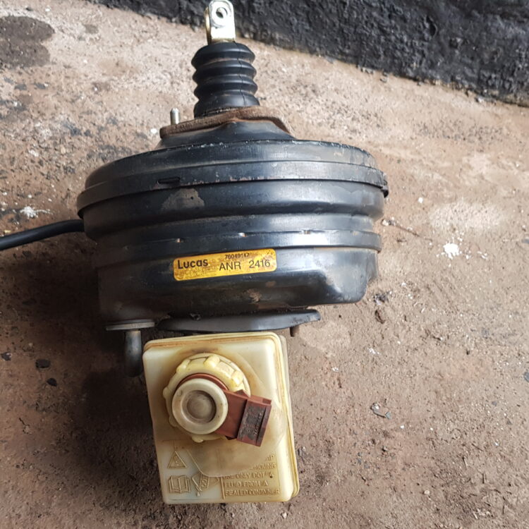 Land Rover Discovery 1 Brake Booster and Master Cylinder
