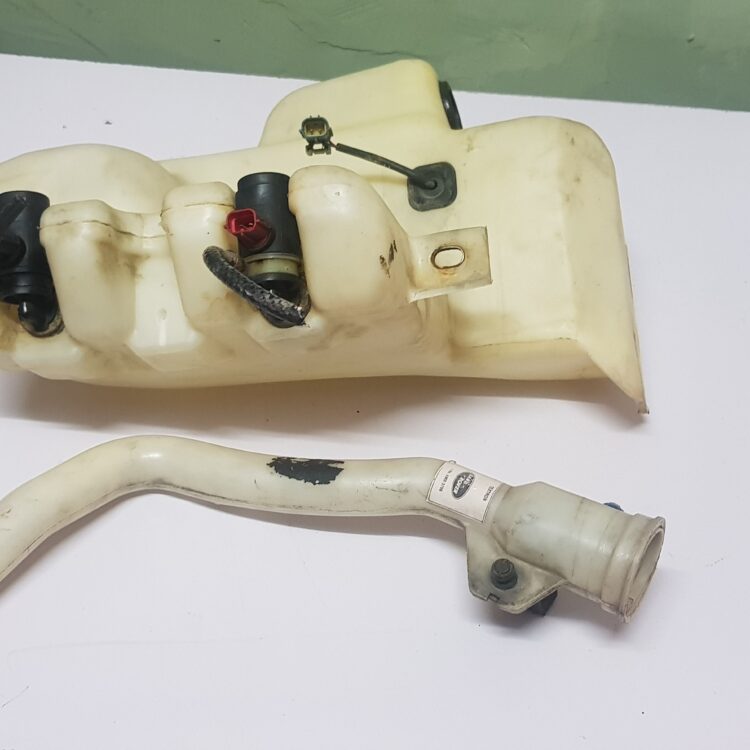 Land Rover Discovery 2 Windshield Washer Bottle With Motor