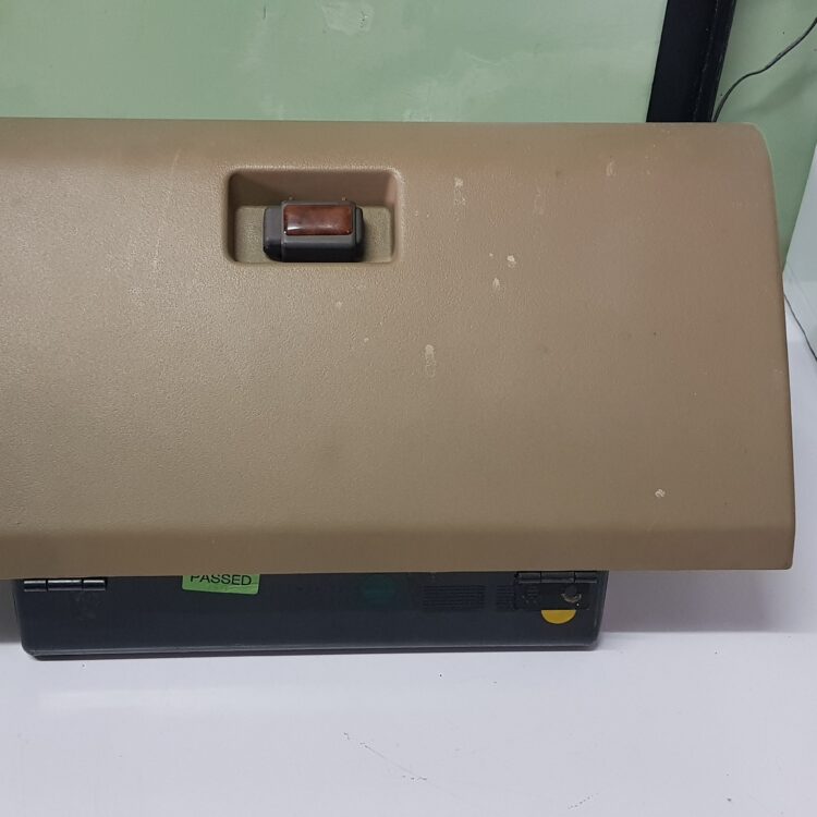 Land Rover Discovery 2 Glove Box