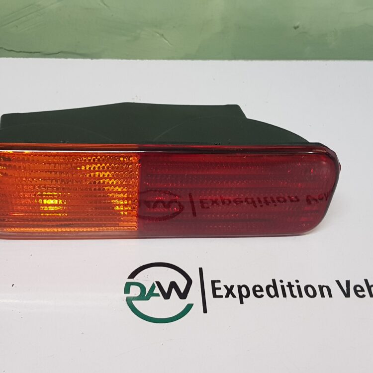 Land Rover Discovery 2 Amber Right Bumper Light