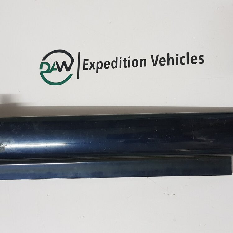 Land Rover Discovery 2 Right Headlight finisher