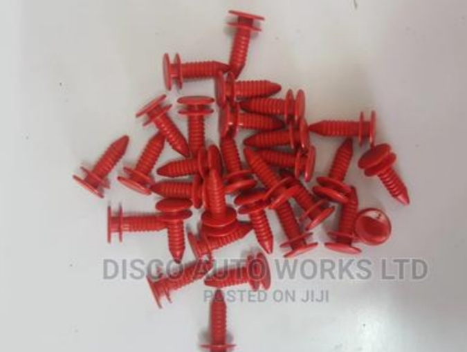 Land Rover  discovery 1Tailgate Clips (20 Pcs Pack)