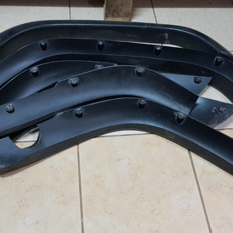 Land Rover Discovery 1 Wheel Arch - Set