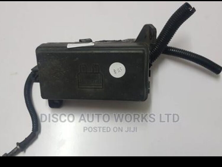 Land Rover Discovery 1 In Bonnet fuse box